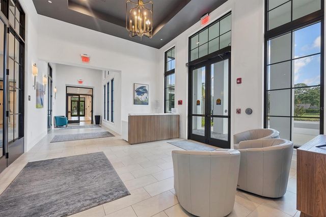 4621 LONGWATER 111, Sarasota, FL 34235