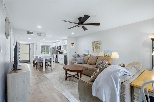 4621 LONGWATER 111, Sarasota, FL 34235