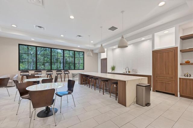 4621 LONGWATER 111, Sarasota, FL 34235