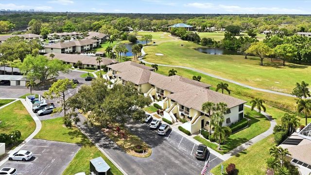 4621 LONGWATER 111, Sarasota, FL 34235