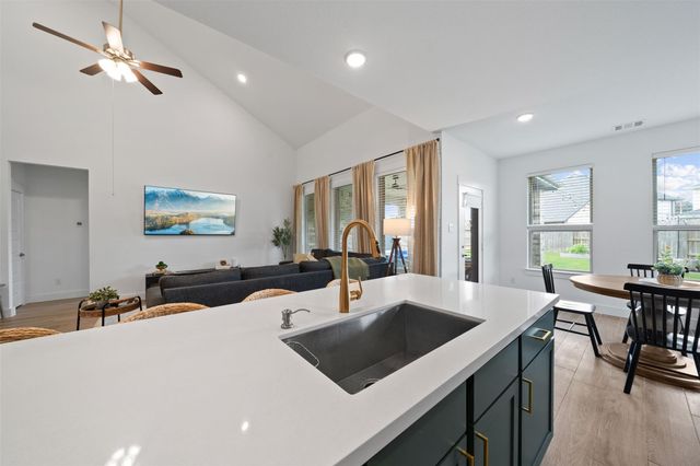 21307 Fresno Brook Circle, Tomball, TX 77377