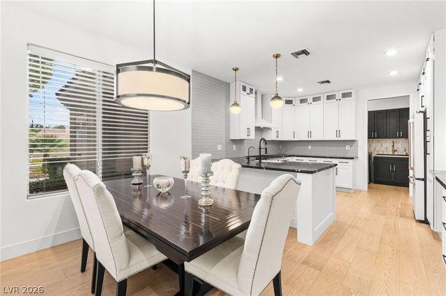 1920 Summer Palm Place 103, Las Vegas, NV 89134
