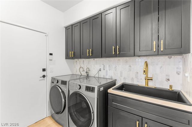 1920 Summer Palm Place 103, Las Vegas, NV 89134
