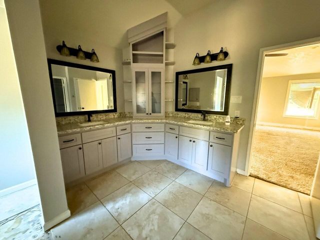 11131 30th Avenue N, Texas City, TX 77591