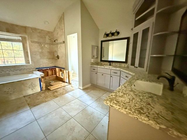 11131 30th Avenue N, Texas City, TX 77591