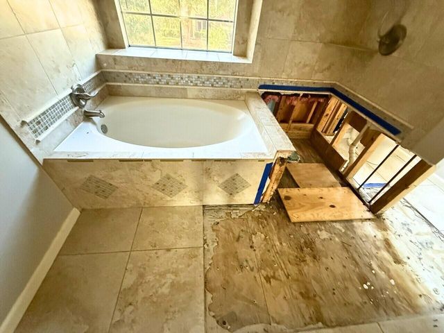 11131 30th Avenue N, Texas City, TX 77591