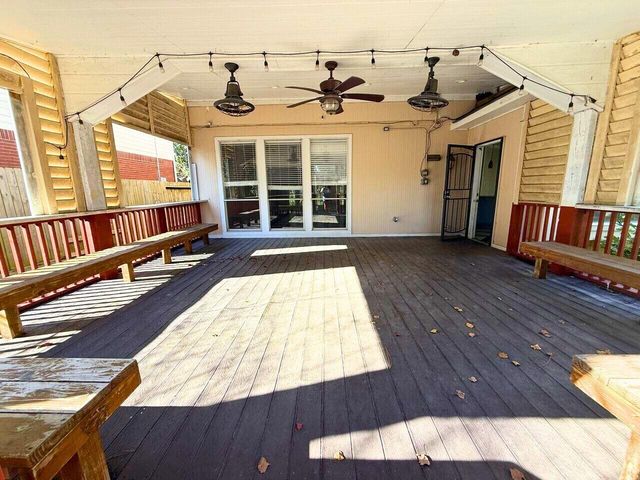 11131 30th Avenue N, Texas City, TX 77591