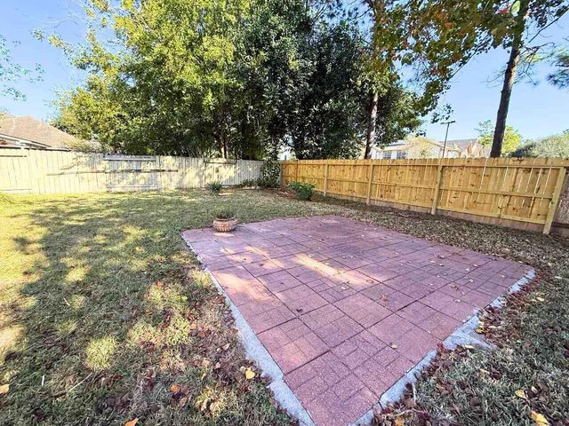 11131 30th Avenue N, Texas City, TX 77591