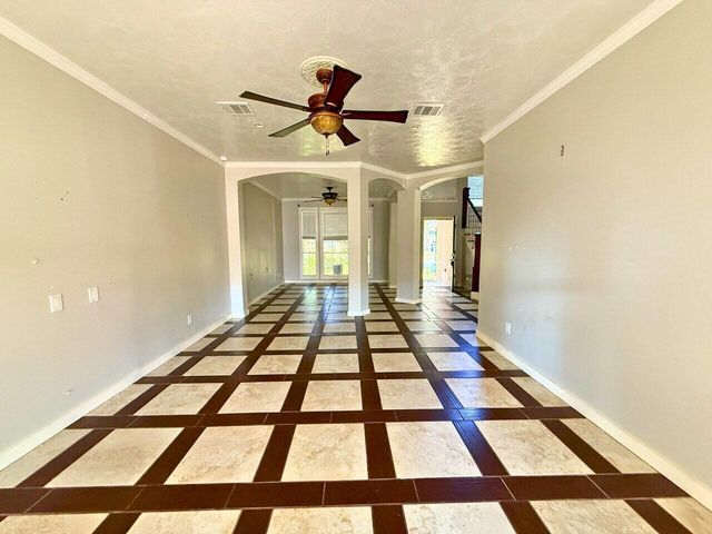 11131 30th Avenue N, Texas City, TX 77591