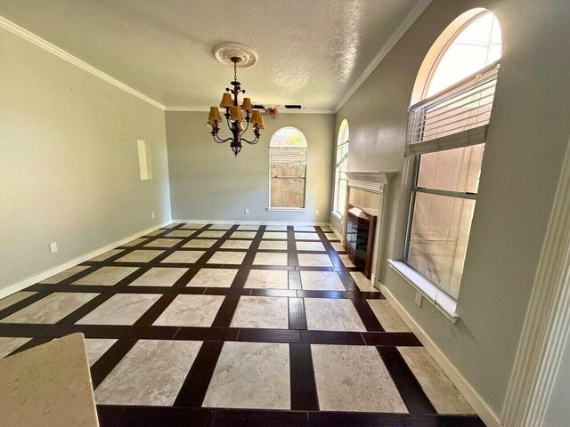 11131 30th Avenue N, Texas City, TX 77591