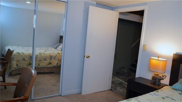 1828 E Mohawk Drive, Olathe, KS 66062