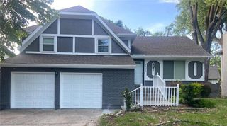 1828 E Mohawk Drive, Olathe, KS 66062
