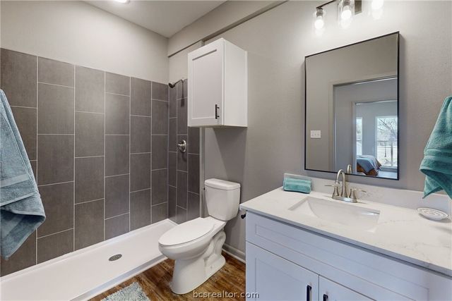 101 West 33rd Street 102, Bryan, TX 77803