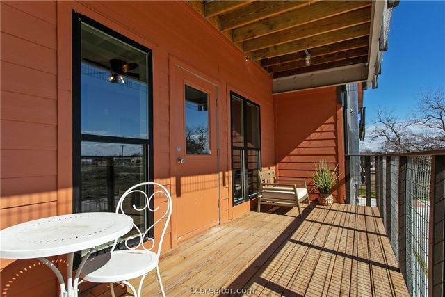 101 West 33rd Street 102, Bryan, TX 77803