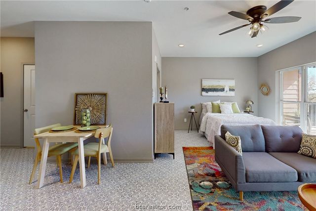 101 West 33rd Street 102, Bryan, TX 77803