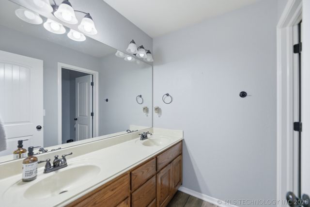 20516 E 31st Place, Broken Arrow, OK 74014