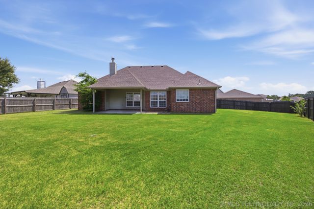 20516 E 31st Place, Broken Arrow, OK 74014