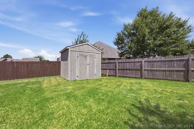 20516 E 31st Place, Broken Arrow, OK 74014