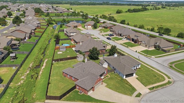 20516 E 31st Place, Broken Arrow, OK 74014