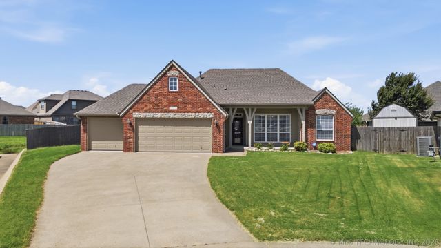 20516 E 31st Place, Broken Arrow, OK 74014