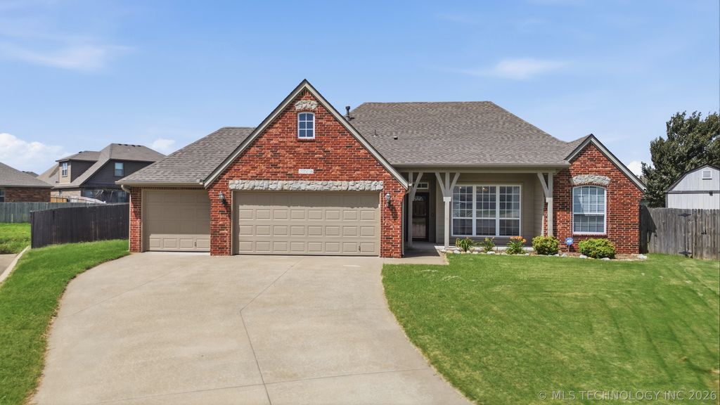 20516 E 31st Place, Broken Arrow, OK 74014