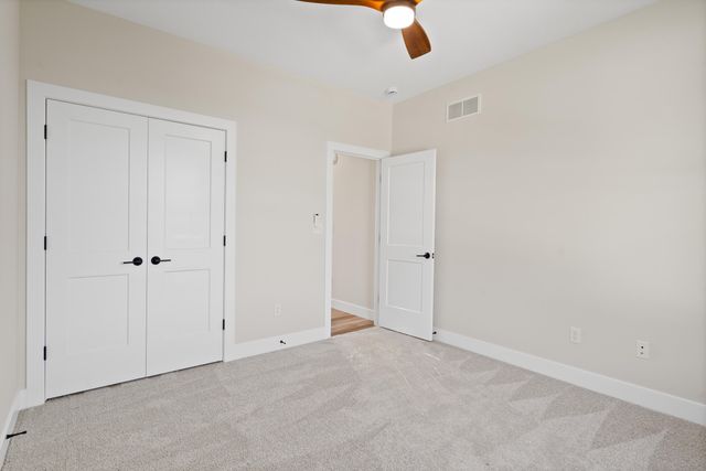 5201 BUTTER CUP DR, Columbia, MO 65203