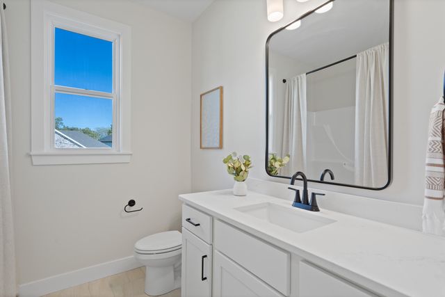 5201 BUTTER CUP DR, Columbia, MO 65203