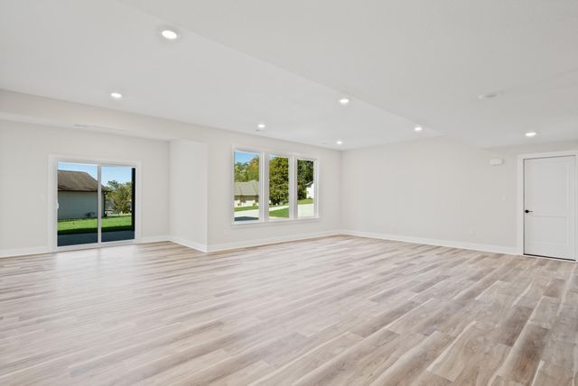 5201 BUTTER CUP DR, Columbia, MO 65203