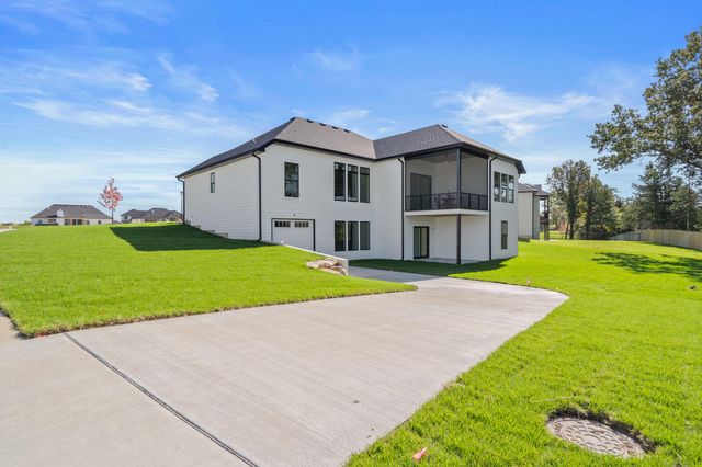 5201 BUTTER CUP DR, Columbia, MO 65203