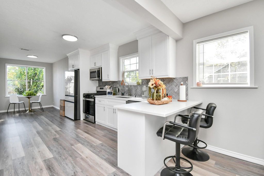 115 Morrell Street, Baytown, TX 77520