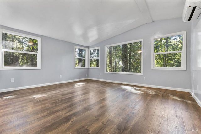 11010 Summerhome Park Rd, Forestville, CA 95436