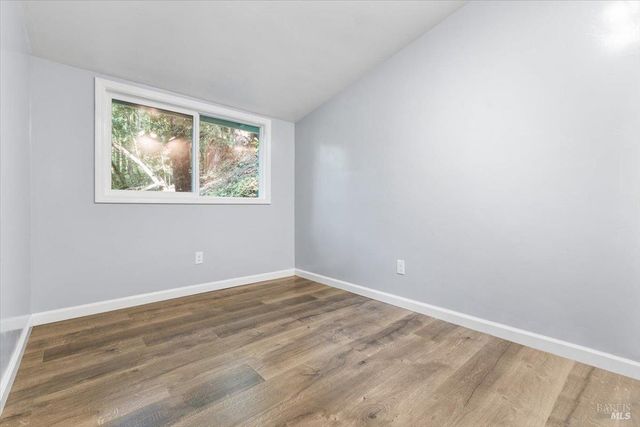 11010 Summerhome Park Rd, Forestville, CA 95436