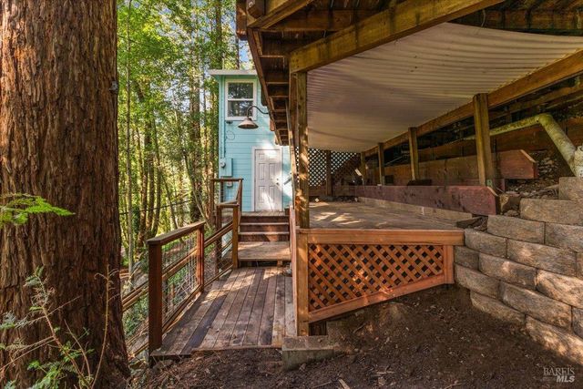11010 Summerhome Park Rd, Forestville, CA 95436
