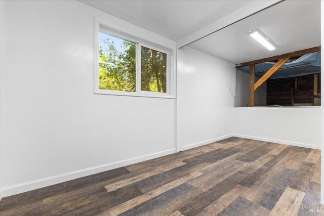 11010 Summerhome Park Rd, Forestville, CA 95436
