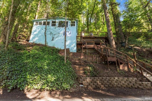 11010 Summerhome Park Rd, Forestville, CA 95436