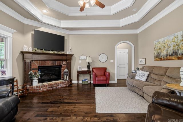 7039 Gemstone Drive, Alexander, AR 72002