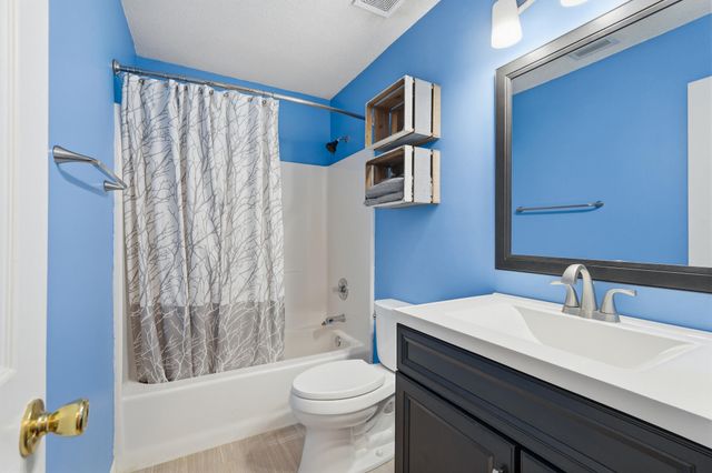7983 Lola Circle, Navarre, FL 32566
