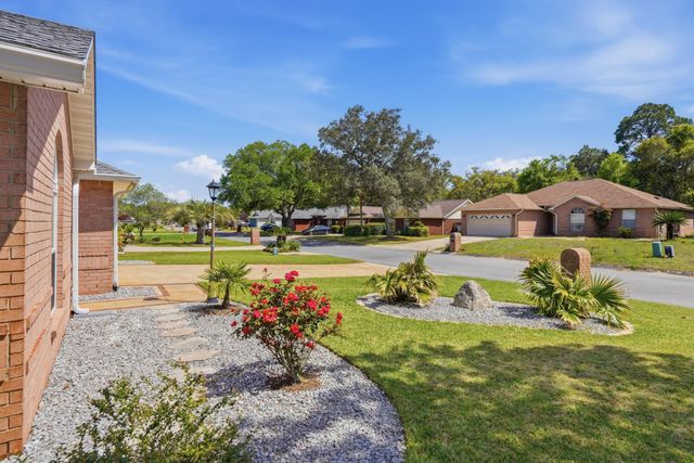 7983 Lola Circle, Navarre, FL 32566