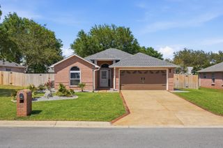 7983 Lola Circle, Navarre, FL 32566