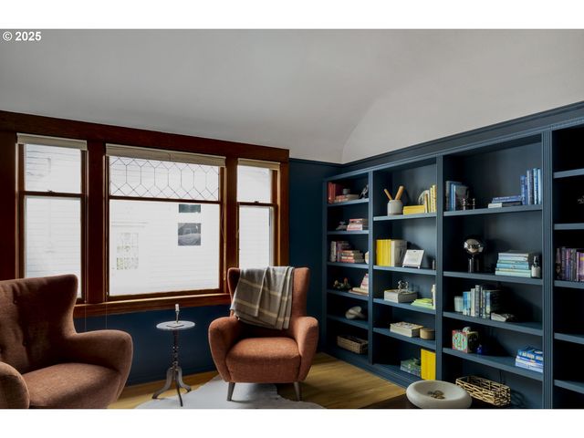 5727 Ne 15TH Ave, Portland, OR 97211