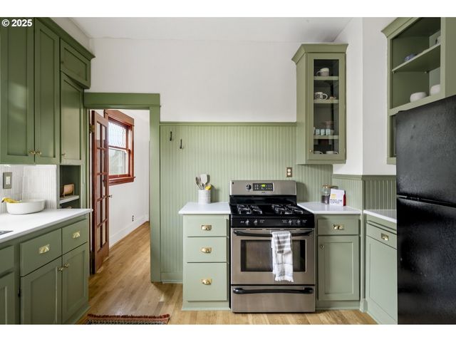 5727 Ne 15TH Ave, Portland, OR 97211