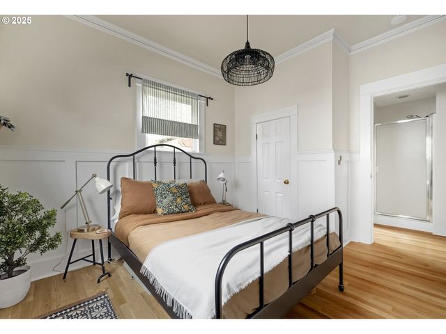 5727 Ne 15TH Ave, Portland, OR 97211