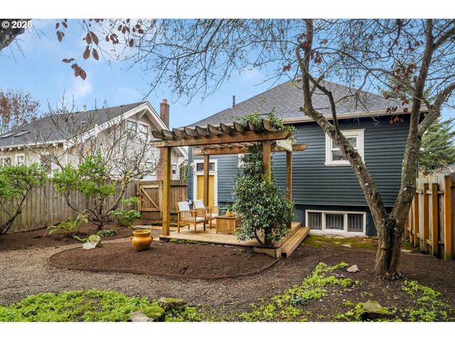 5727 Ne 15TH Ave, Portland, OR 97211