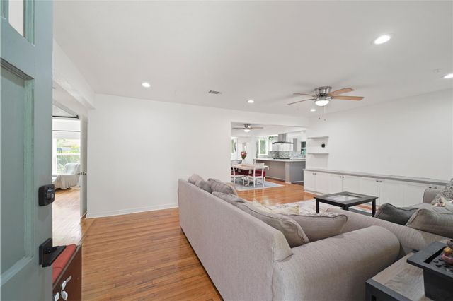 4019 Blue Bonnet Boulevard, Houston, TX 77025