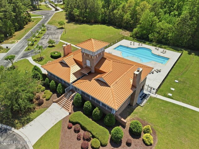 74 Aster Place, Hampstead, NC 28443