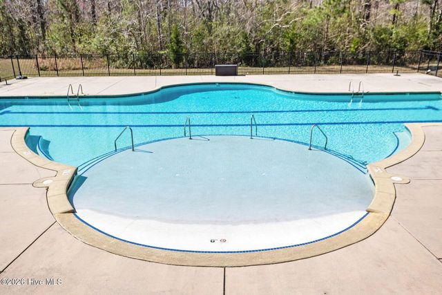 74 Aster Place, Hampstead, NC 28443
