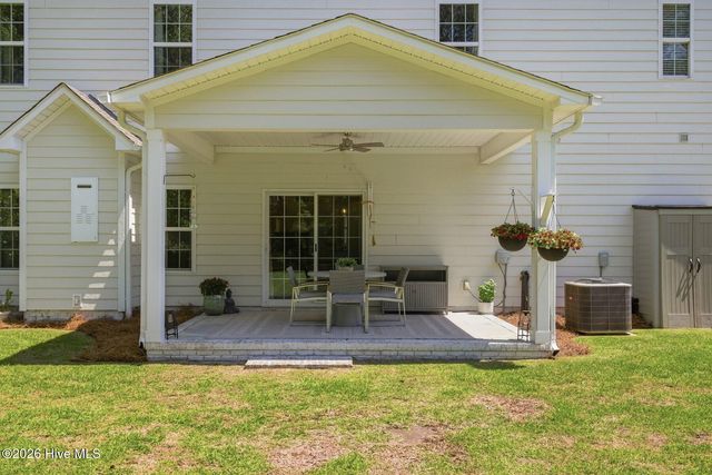 74 Aster Place, Hampstead, NC 28443