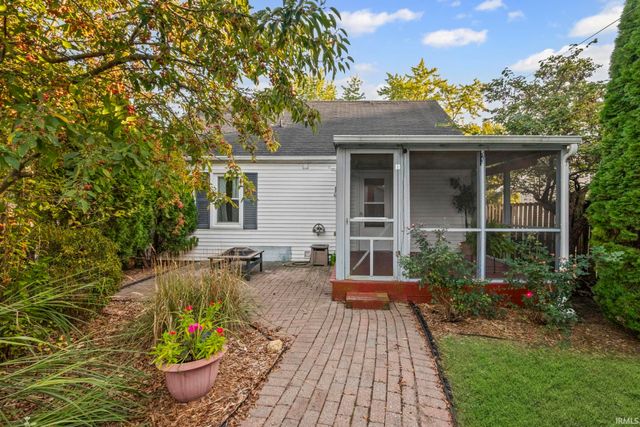 1758 E Clinton Street, Frankfort, IN 46041