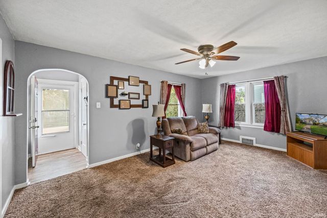 1758 E Clinton Street, Frankfort, IN 46041