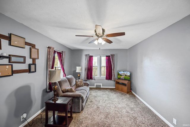 1758 E Clinton Street, Frankfort, IN 46041